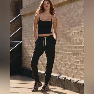 Vuori black performance Joggers
